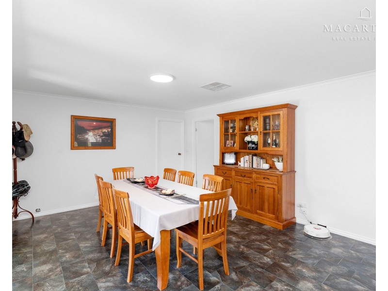 15 Overdale Drive, Bourkelands NSW 2650