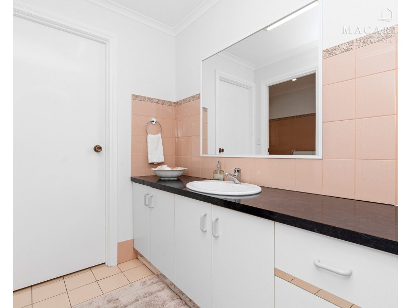 15 Overdale Drive, Bourkelands NSW 2650