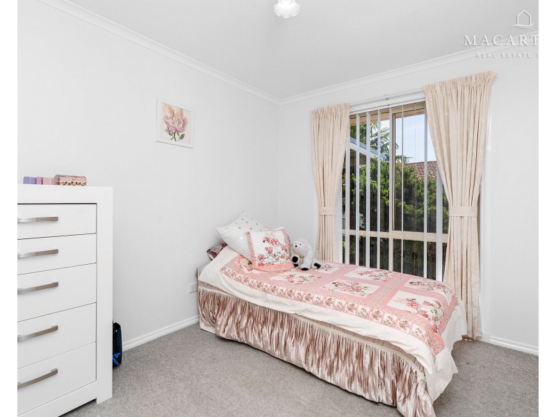 15 Overdale Drive, Bourkelands NSW 2650