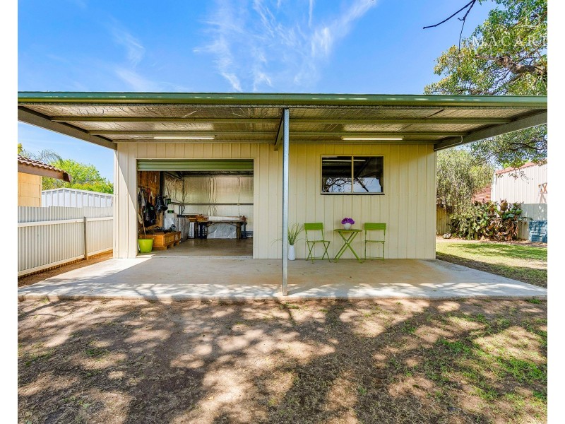 15 Overdale Drive, Bourkelands NSW 2650