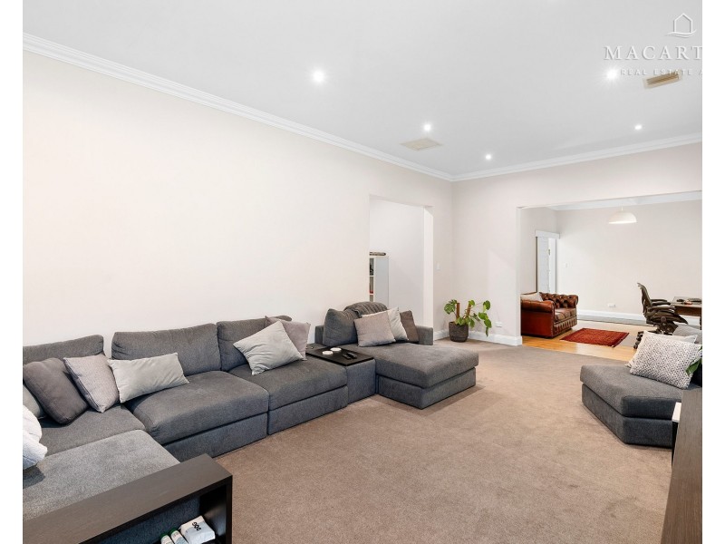 62 Graham Street, Lake Albert NSW 2650