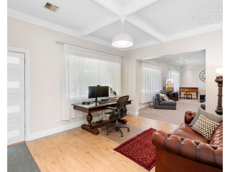 62 Graham Street, Lake Albert NSW 2650