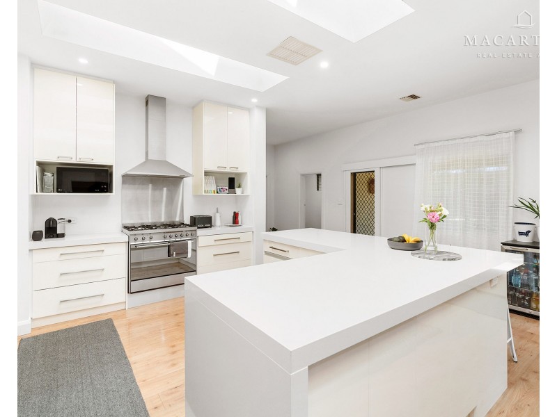 62 Graham Street, Lake Albert NSW 2650