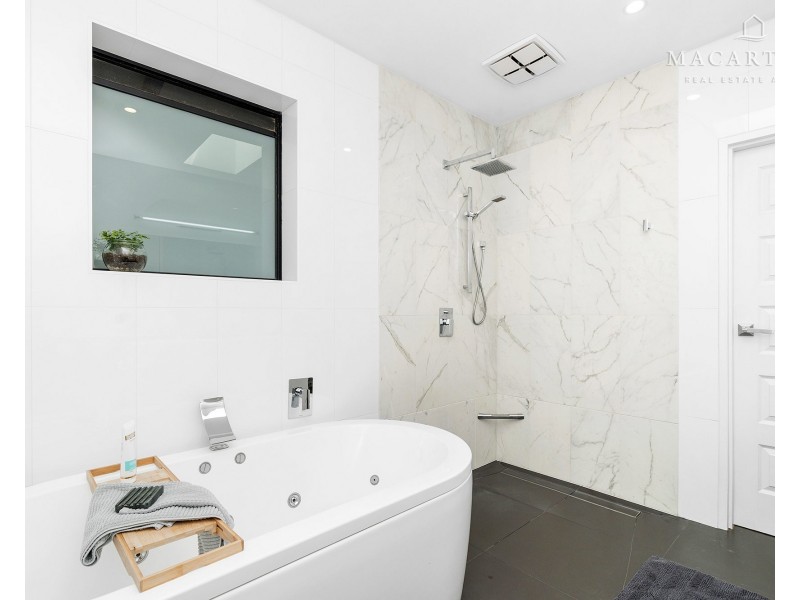 62 Graham Street, Lake Albert NSW 2650