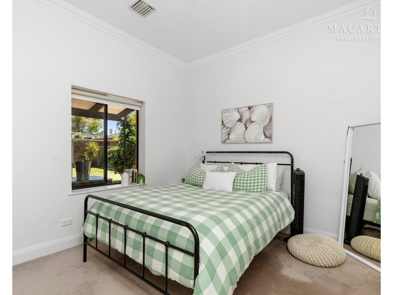 62 Graham Street, Lake Albert NSW 2650