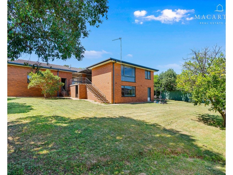 8 Amsterdam Crescent, Tolland NSW 2650