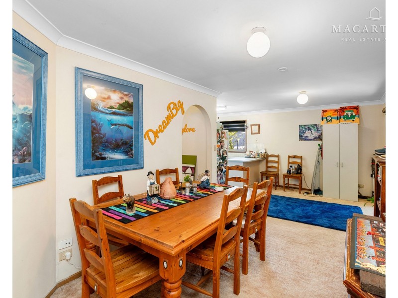 3 Magnolia Parade, Lake Albert NSW 2650