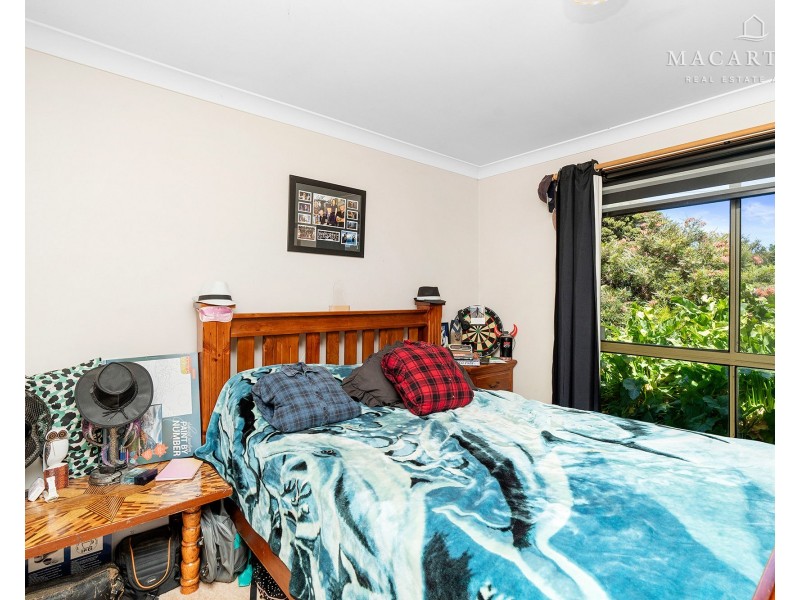 3 Magnolia Parade, Lake Albert NSW 2650