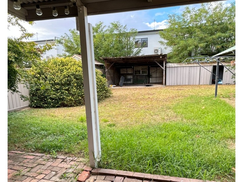 10 Travers Street, Wagga Wagga NSW 2650