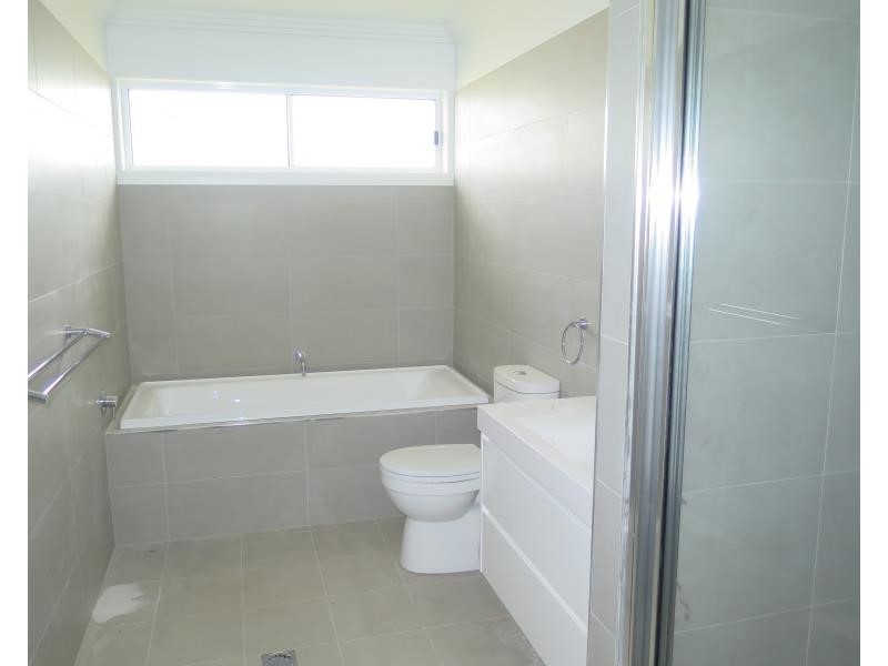 17 Trumper Street, Boorooma NSW 2650