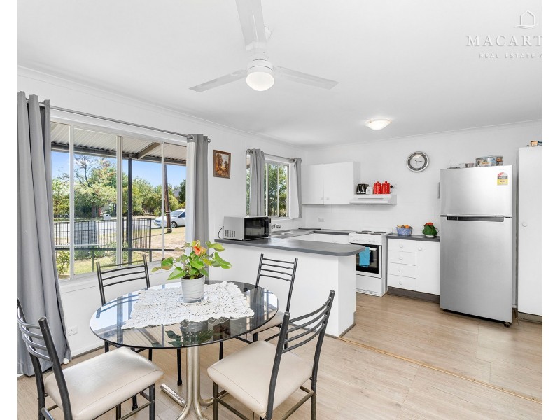 31 Loch Street, Ganmain NSW 2702