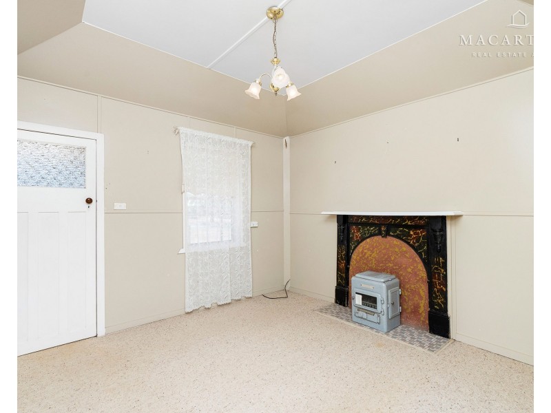 8 Methul Street, Coolamon NSW 2701