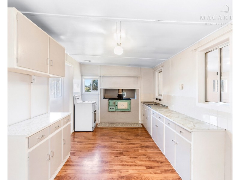 8 Methul Street, Coolamon NSW 2701