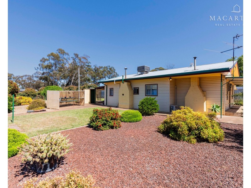 8 Methul Street, Coolamon NSW 2701