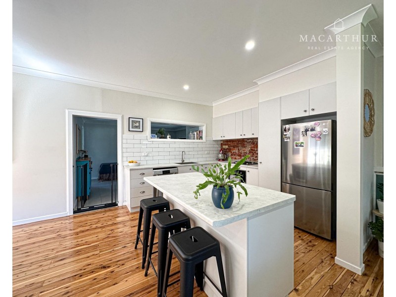 395 Lake Albert Road, Kooringal NSW 2650