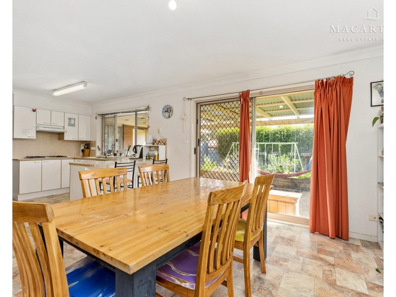 16 Kurrajong Avenue, Forest Hill NSW 2651