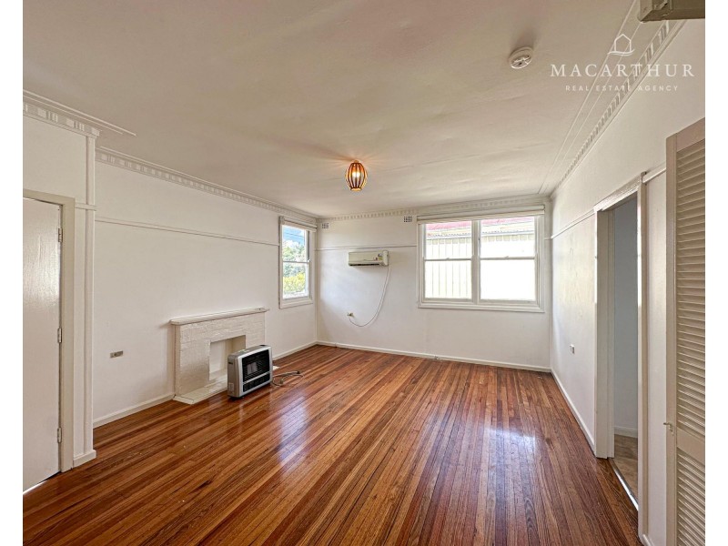 8 Margaret Avenue, Mount Austin NSW 2650