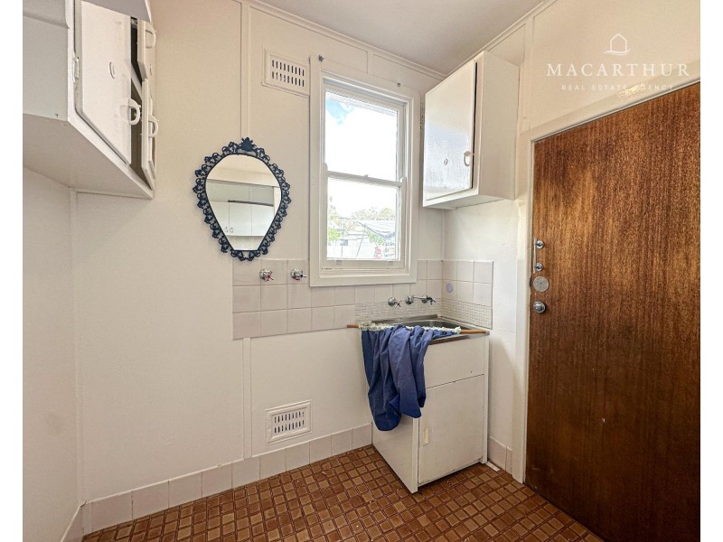 8 Margaret Avenue, Mount Austin NSW 2650