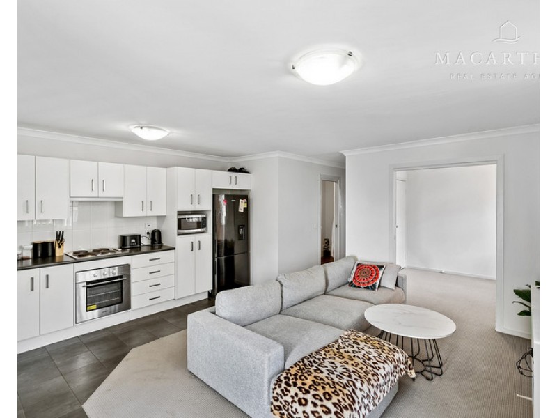 5 Hazelwood Drive, Forest Hill NSW 2651