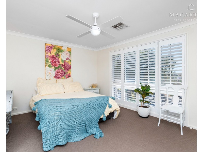 2 Andrews Avenue, Kooringal NSW 2650