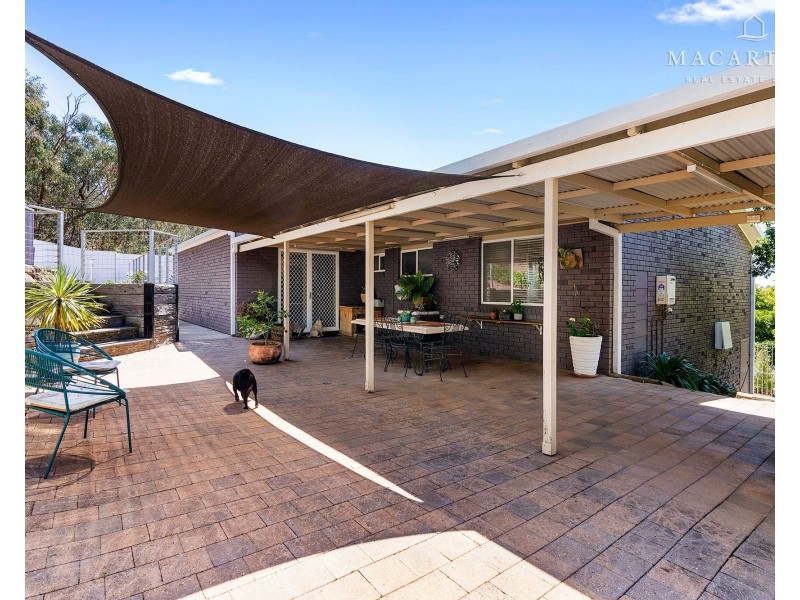 2 Andrews Avenue, Kooringal NSW 2650
