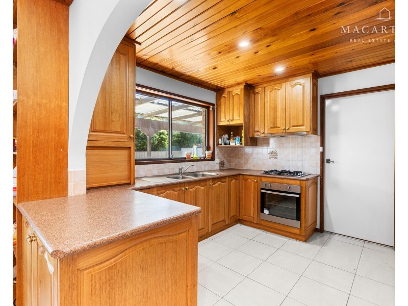 50 Balmoral Crescent, Lake Albert NSW 2650