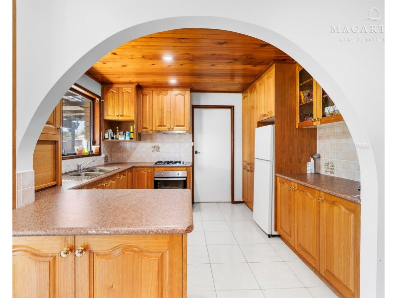 50 Balmoral Crescent, Lake Albert NSW 2650
