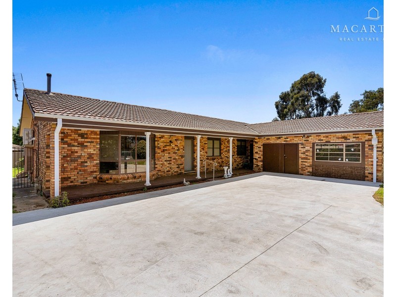50 Balmoral Crescent, Lake Albert NSW 2650