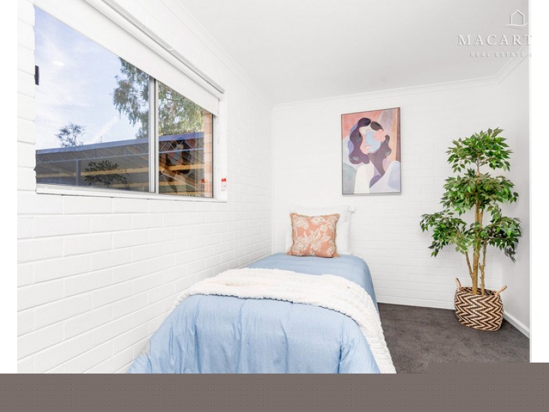 2 Doyle Avenue, Mount Austin NSW 2650