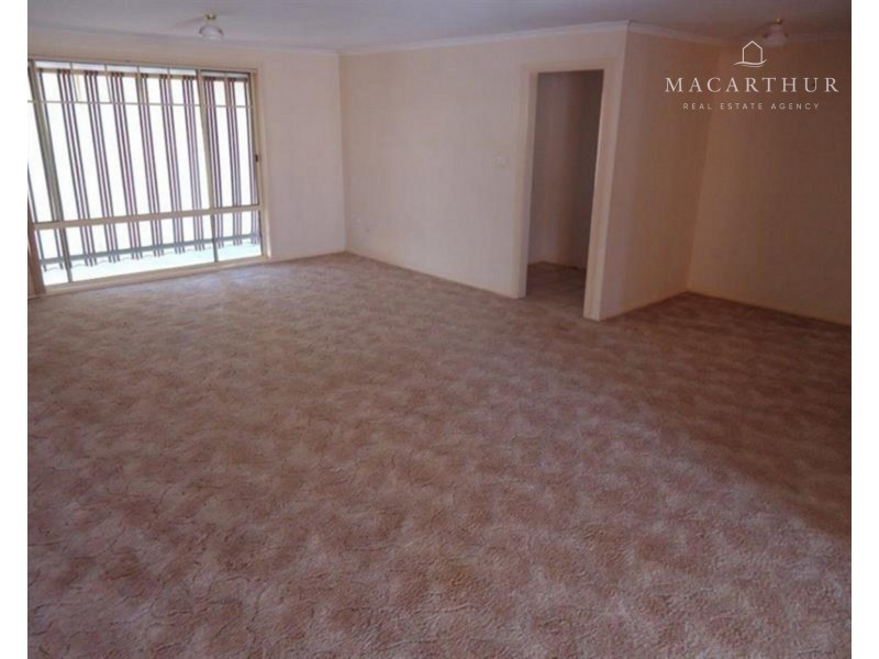 2/15 Yeomans Place, Kooringal NSW 2650