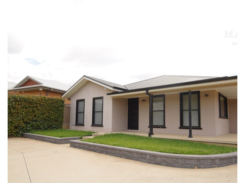1/7 Bedervale Street, Bourkelands NSW 2650