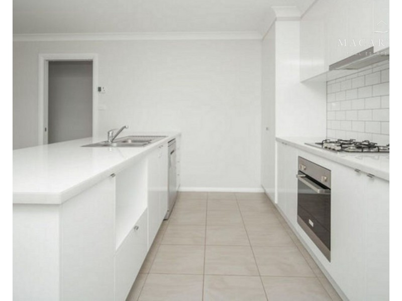 6 Ellerslie Street, Gobbagombalin NSW 2650