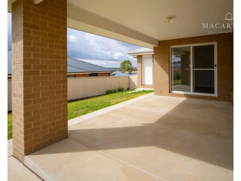 6 Ellerslie Street, Gobbagombalin NSW 2650