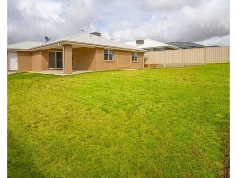 6 Ellerslie Street, Gobbagombalin NSW 2650