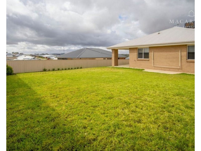 6 Ellerslie Street, Gobbagombalin NSW 2650