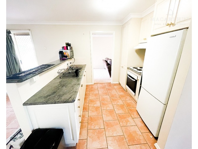 9 Kaldari Crescent, Glenfield Park NSW 2650