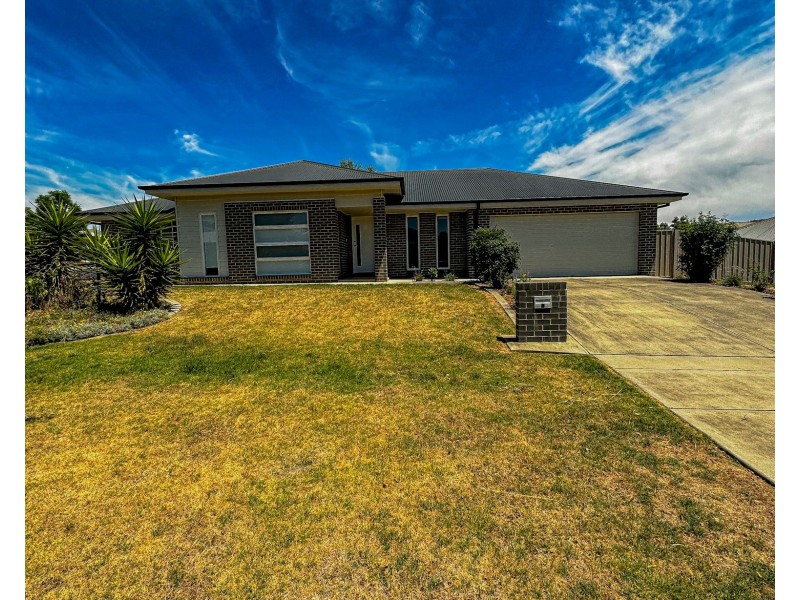 4 Burrundulla Road, Bourkelands NSW 2650