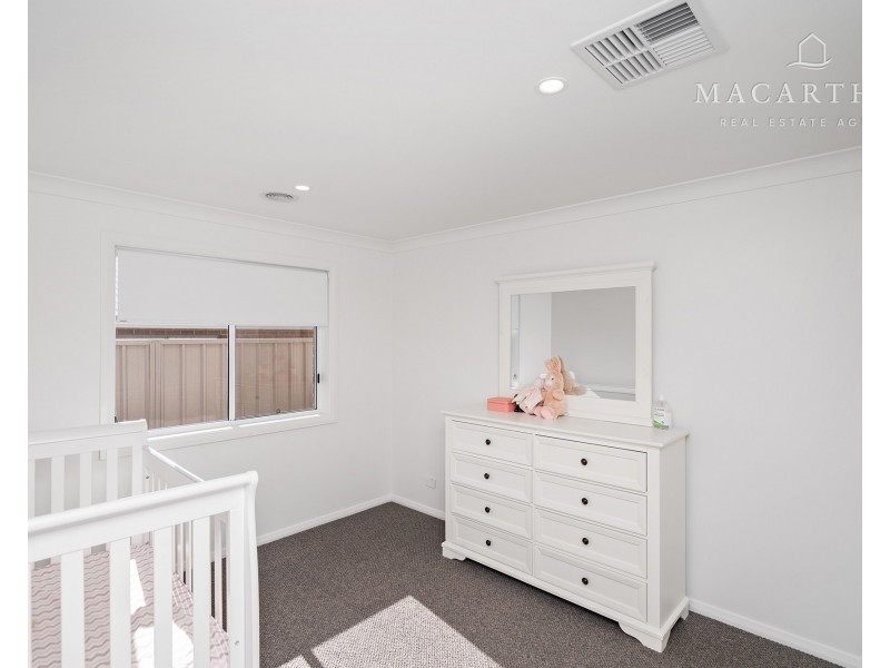 60 Jumbuck Drive, Gobbagombalin NSW 2650