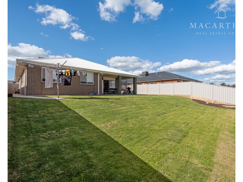 60 Jumbuck Drive, Gobbagombalin NSW 2650