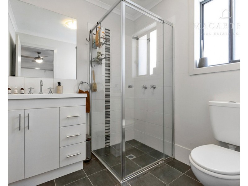 2/1 Ronald Street, Gobbagombalin NSW 2650