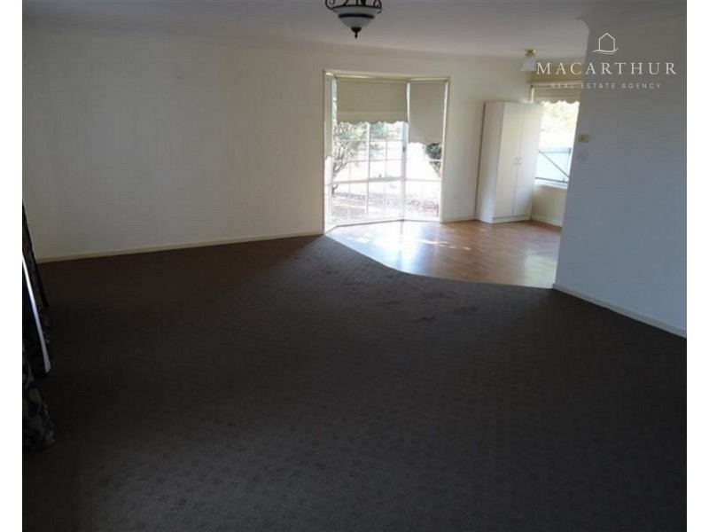 1/30 Lampe Avenue, Wagga Wagga NSW 2650