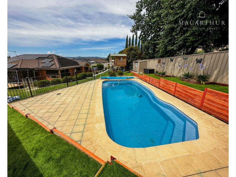24 Monaro Court, Tatton NSW 2650