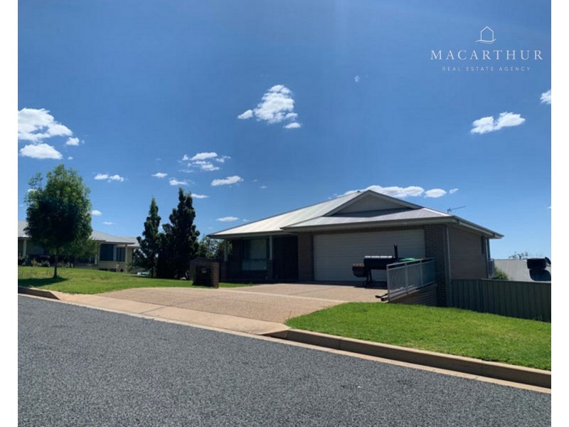 1/31 Werribee Road, Bourkelands NSW 2650