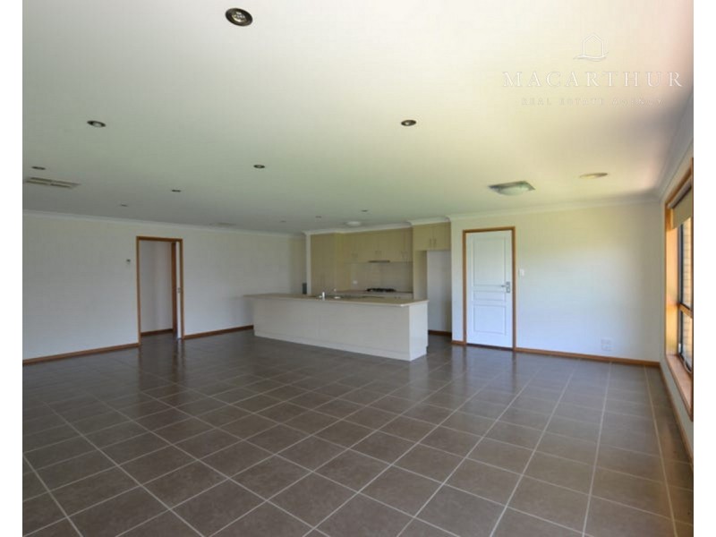10 Pinnacle Place, Estella NSW 2650
