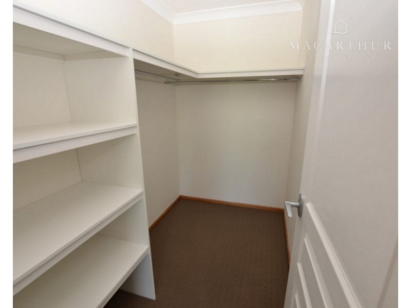 10 Pinnacle Place, Estella NSW 2650