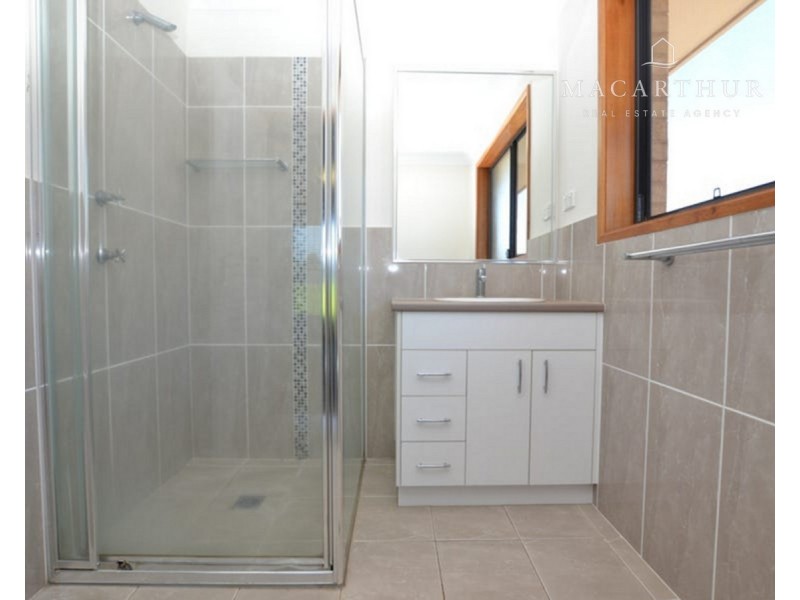 10 Pinnacle Place, Estella NSW 2650