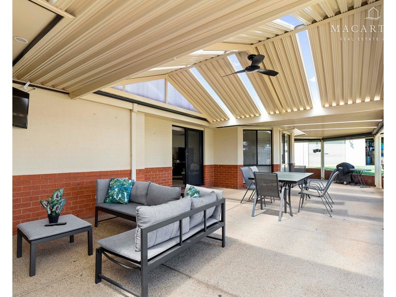 16 Walla Place, Glenfield Park NSW 2650