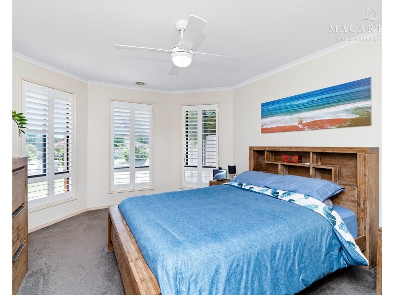 16 Walla Place, Glenfield Park NSW 2650