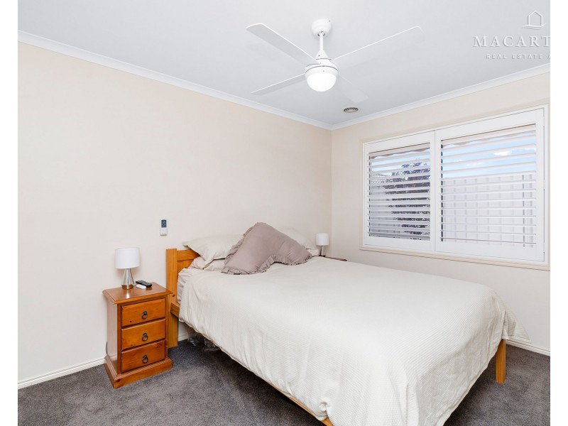 16 Walla Place, Glenfield Park NSW 2650