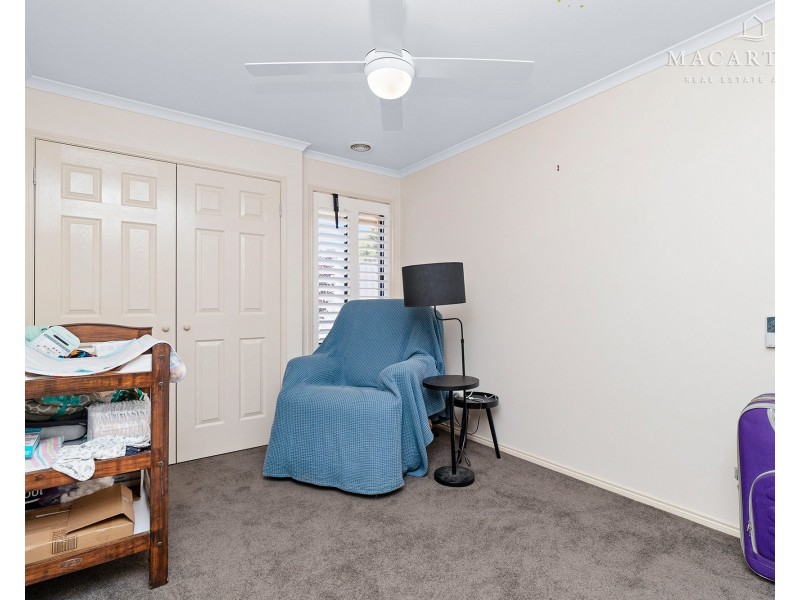 16 Walla Place, Glenfield Park NSW 2650